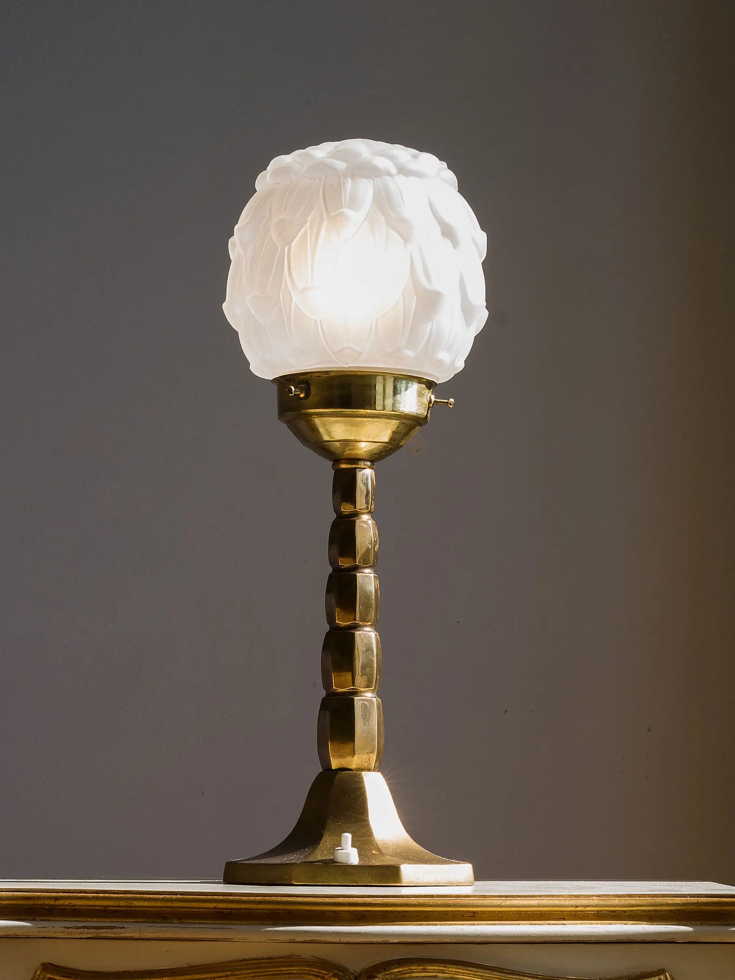 Lampada vintage anni 30 con struttura in ottone | Lo Stile Italiano