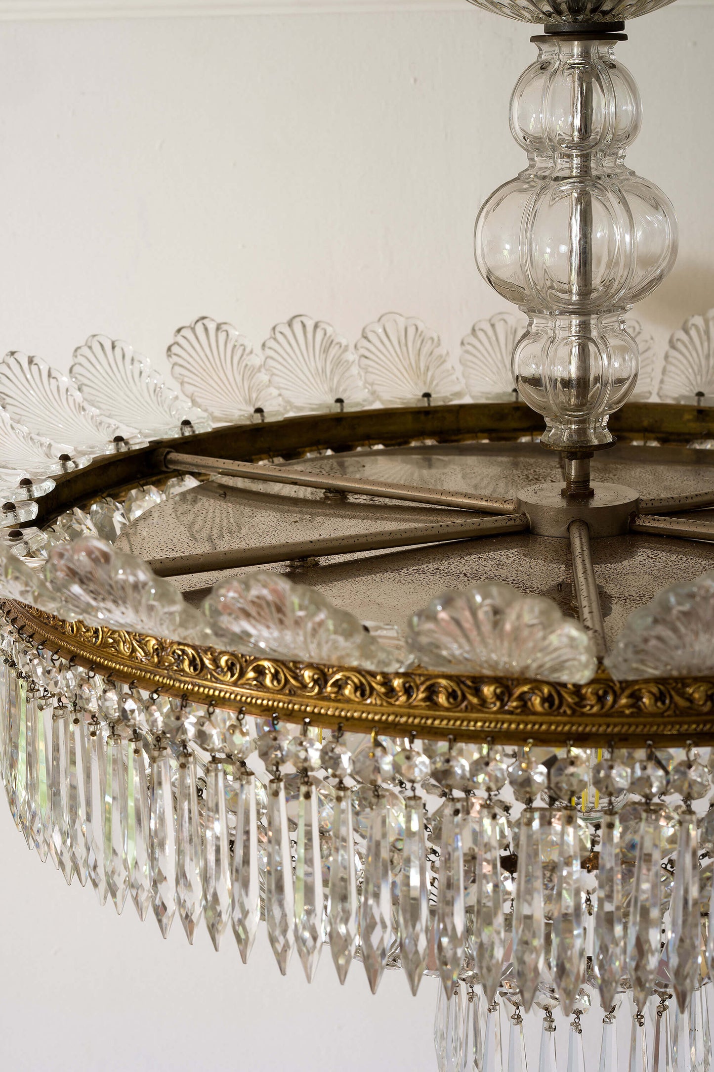 Lampadario antico restaurato. | Lo Stile Italiano