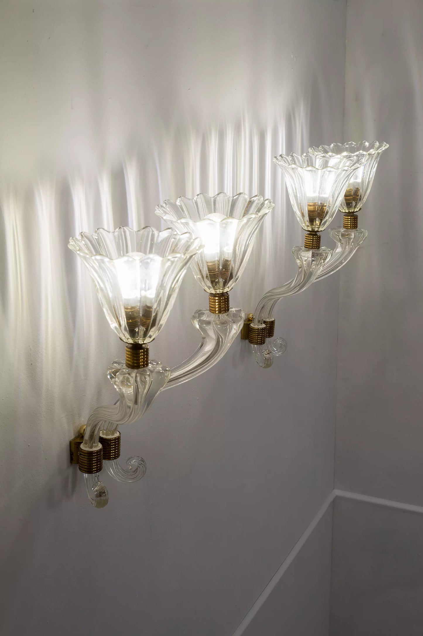 Coppia Lampade da parete Archimede Seguso in vetro di Murano Anni '30 - Lo Stile Italiano
