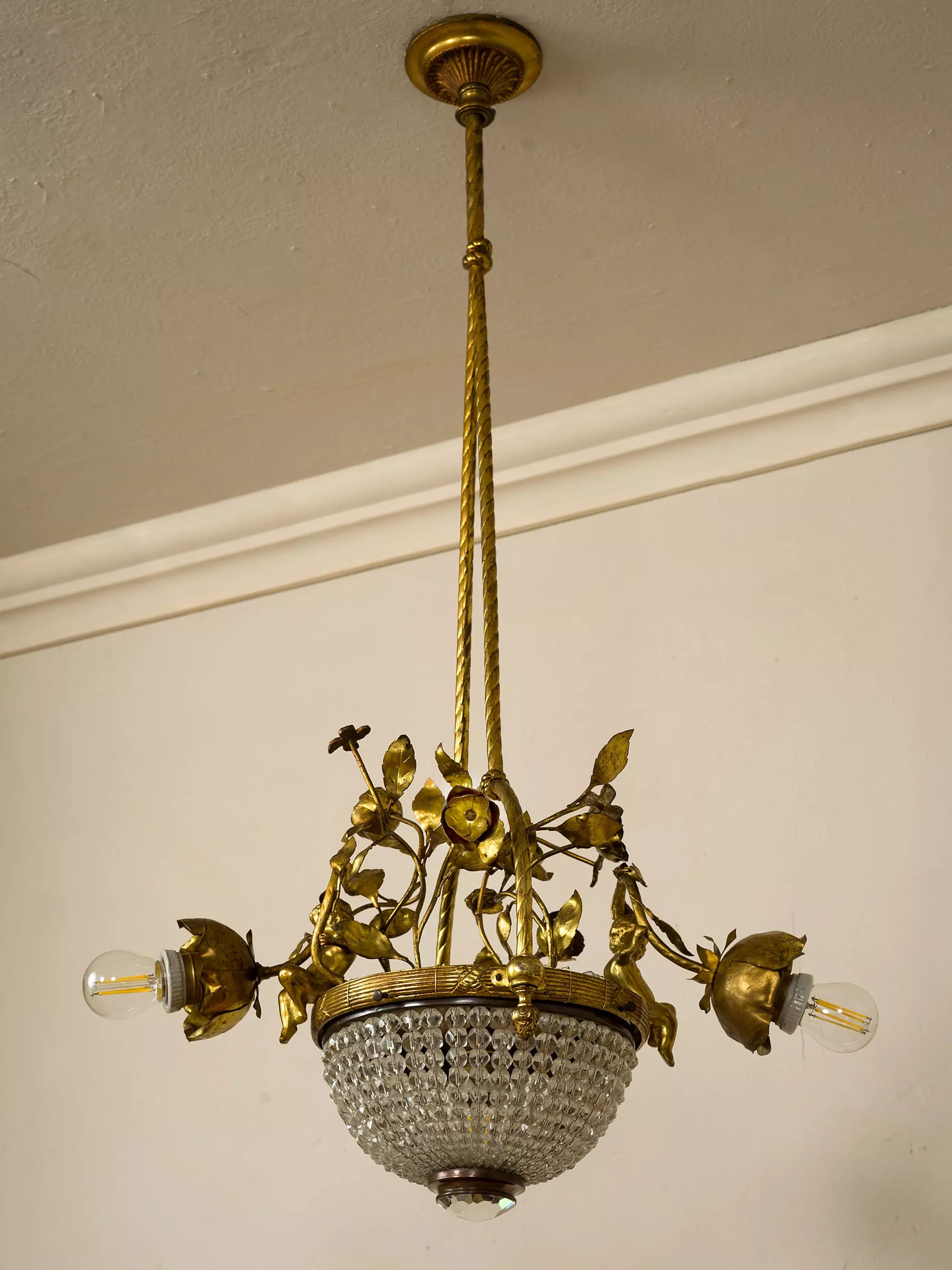 Antico lampadario artistico con elementi Art Nouveau in bronzo e cristallo | Lo Stile Italiano