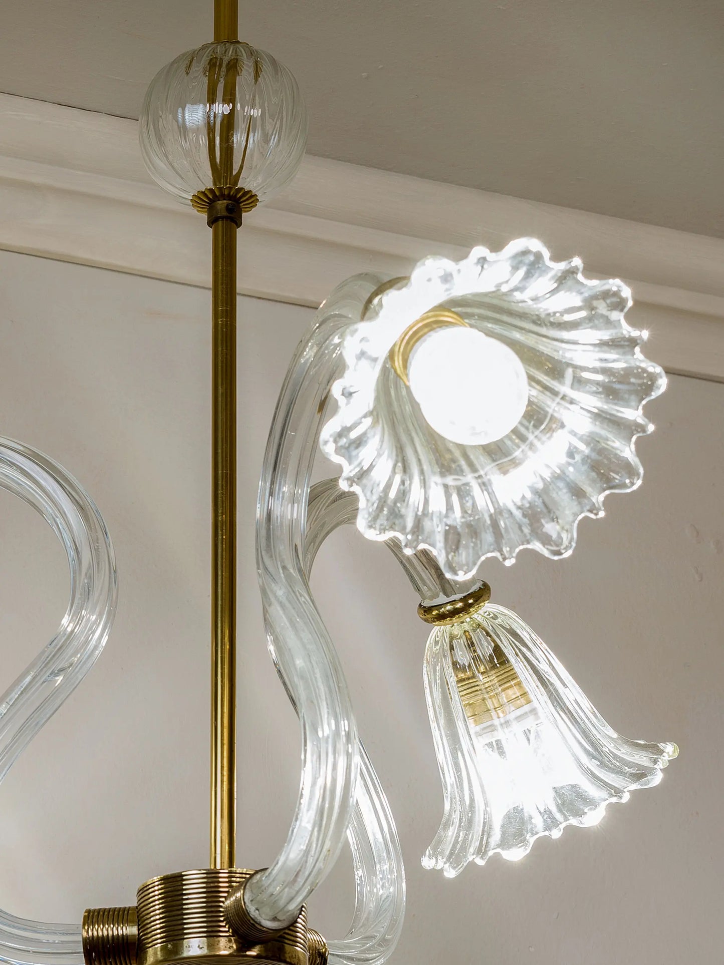 Paralume in vetro di Murano a forma di calla | Lo Stile Italiano