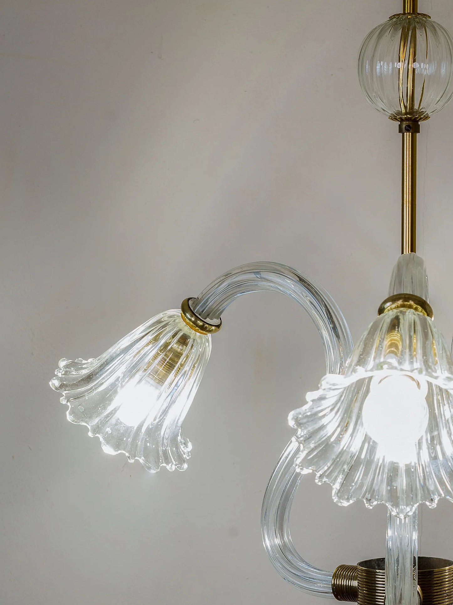 Braccio del lampadario a forma di collo di cigno| Lo Stile Italiano