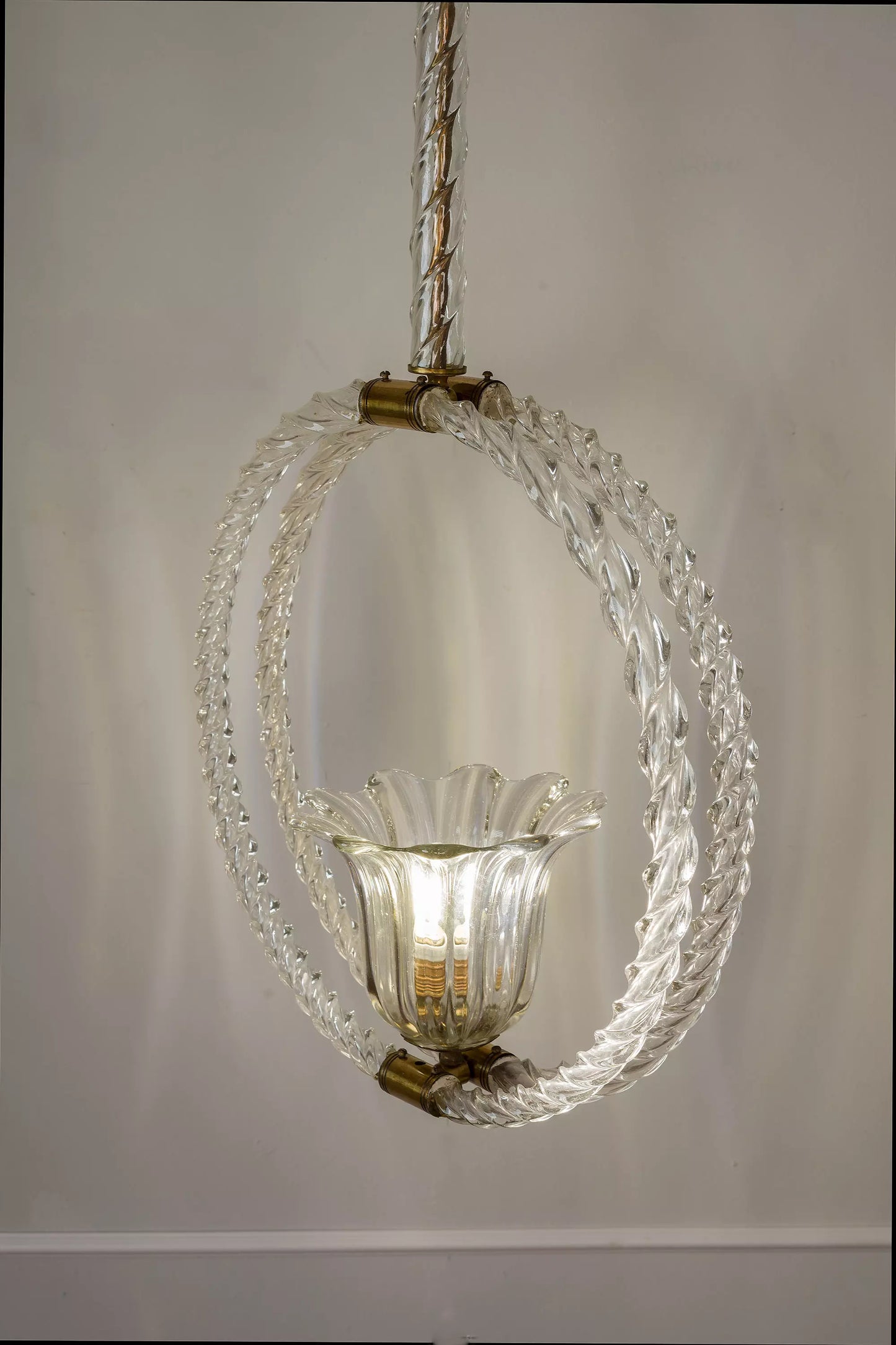 Lampadario Vintage in Vetro di Murano anni '30 con una luce centrale - Lo Stile Italiano