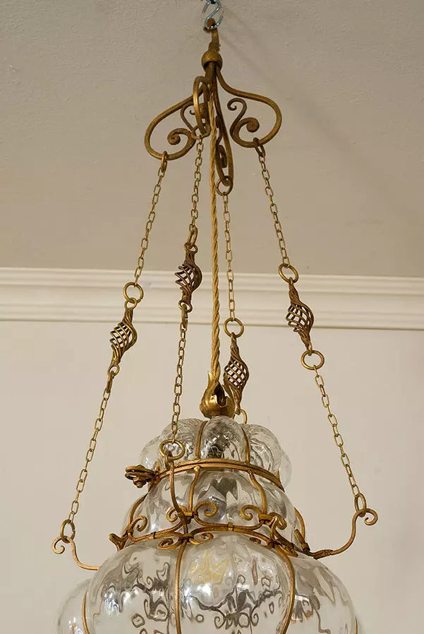 Lanterna in vetro soffiato di Murano ingabbiato con telaio in ferro battuto, Italia anni '60 - Lo Stile Italiano