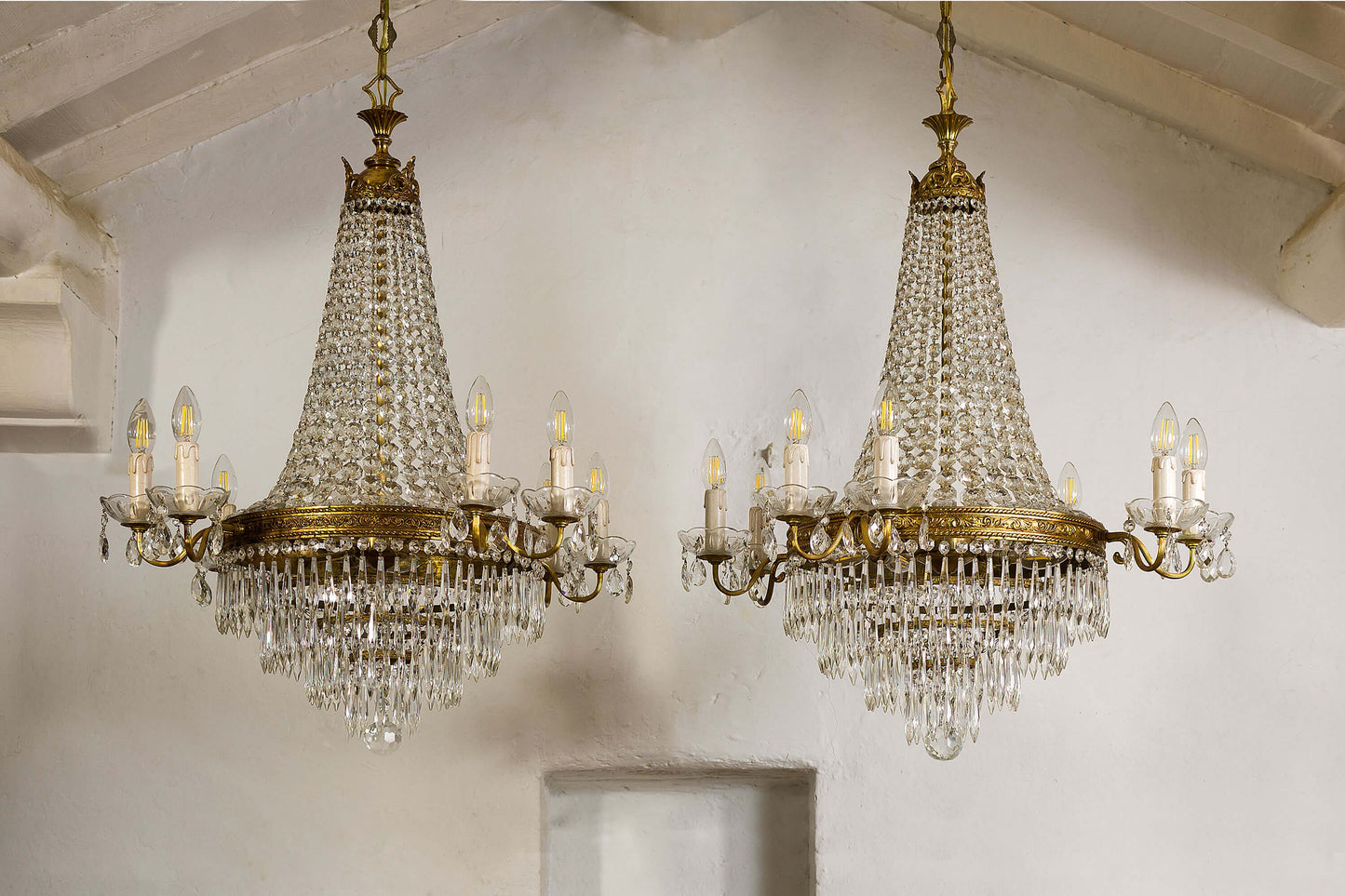 Coppia di lampadari in cristallo e vetro a 12 luci - Lo Stile Italiano