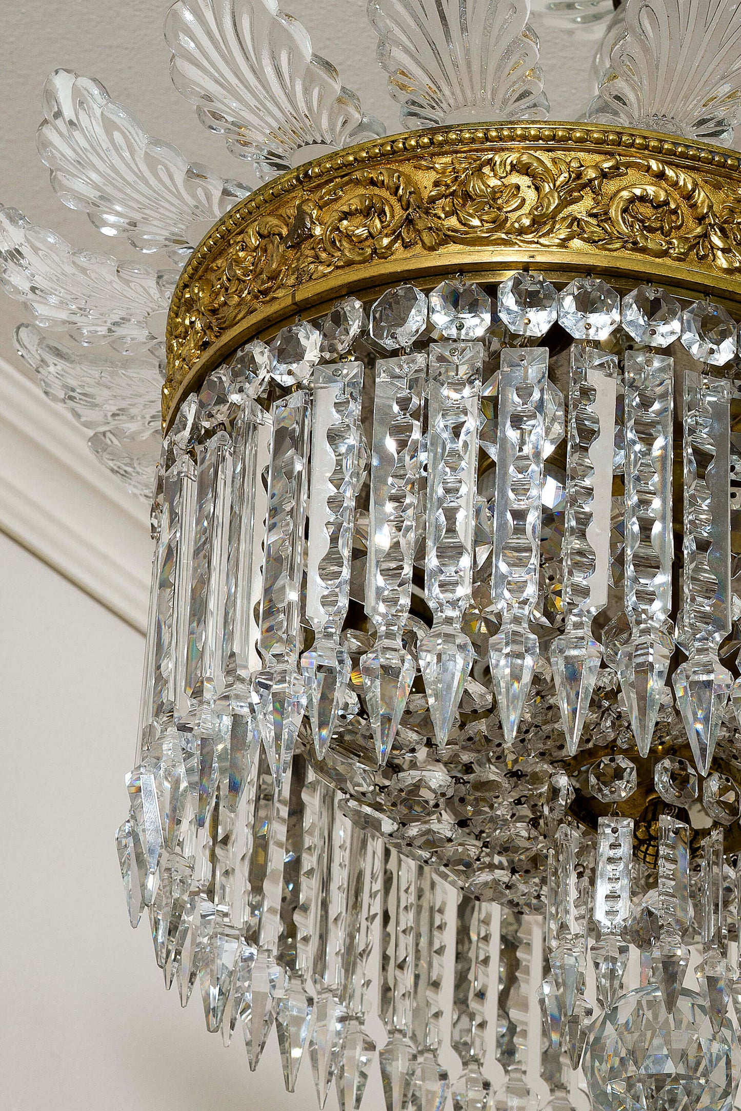 Lampadario in cristallo e bronzo a forma di mongolfiera ovale, Vintage anni '40 - Lo Stile Italiano