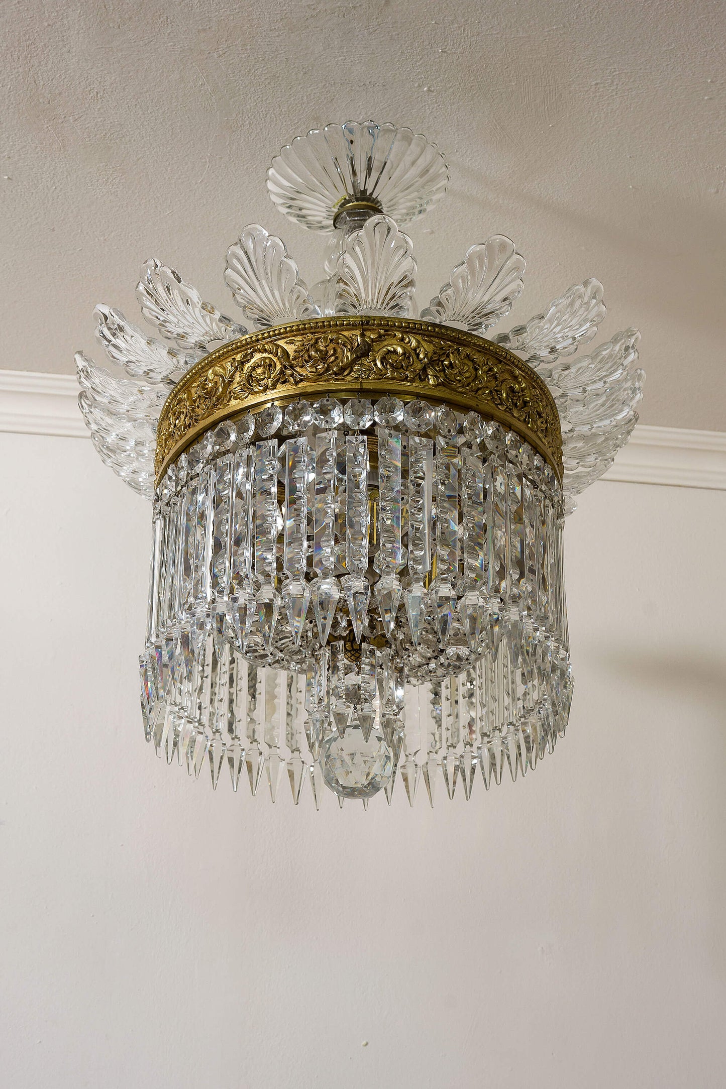 Lampadario in cristallo e bronzo a forma di mongolfiera ovale, Vintage anni '40 - Lo Stile Italiano
