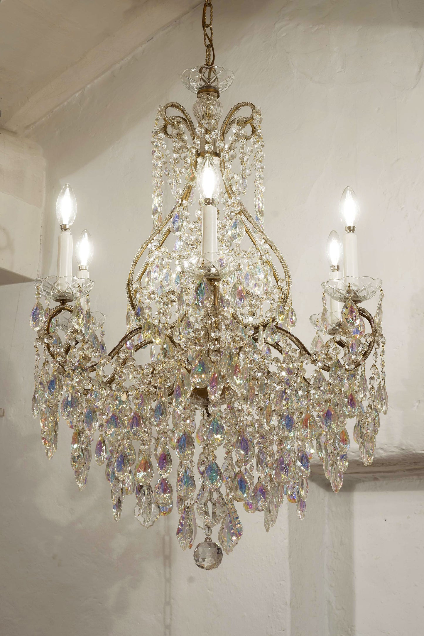 Lampadario stile Maria Teresa con gocce pendenti, Aurora boreale, 6 luci - Lo Stile Italiano