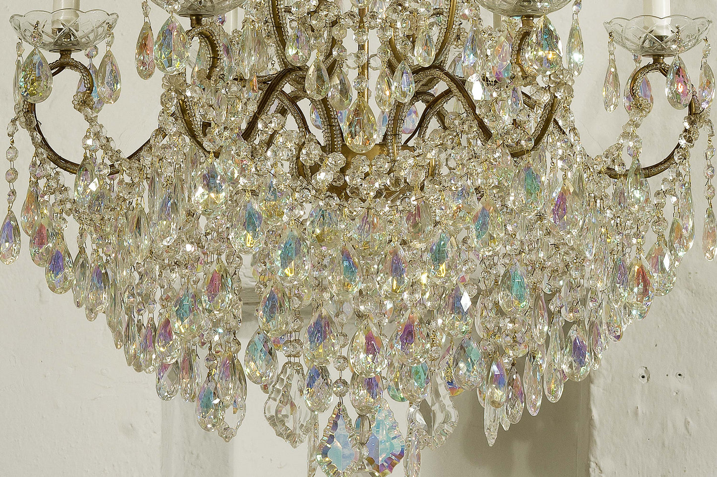 Lampadario stile Maria Teresa con gocce pendenti, Aurora boreale, 6 luci - Lo Stile Italiano