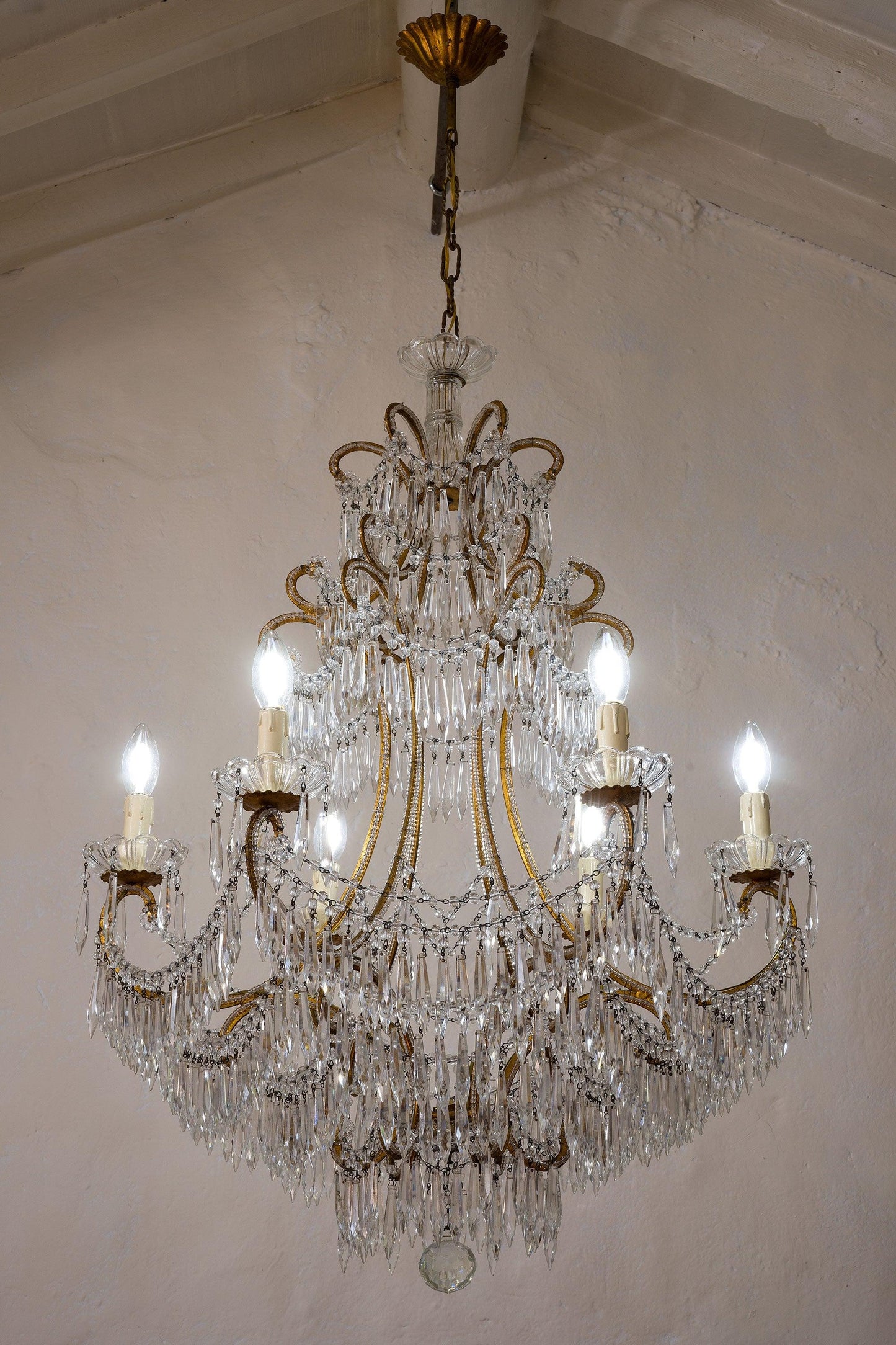 Lampadario Fiorentino a 6 Luci, in ferro dorato e gocce pendenti - Lo Stile Italiano