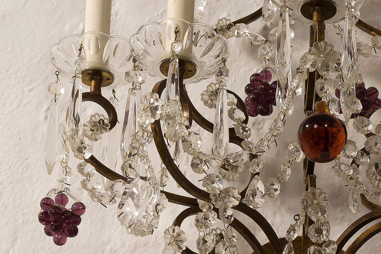 Lampada a muro 2 candele con gocce di Murano pendenti-Lo Stile Italiano