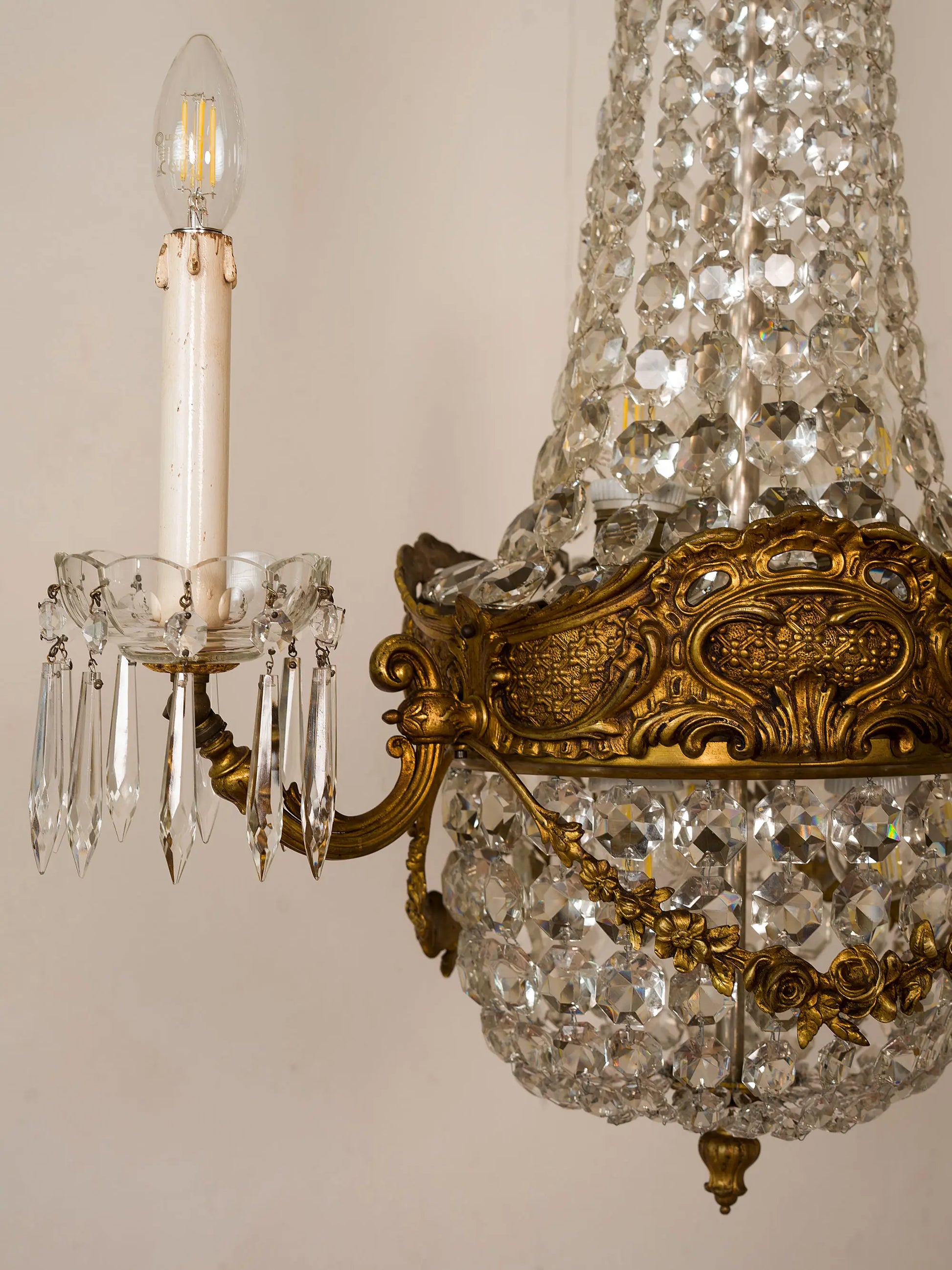 Lampadario Impero in Cristallo Molato e bronzo a nove luci. | Lo Stile Italiano