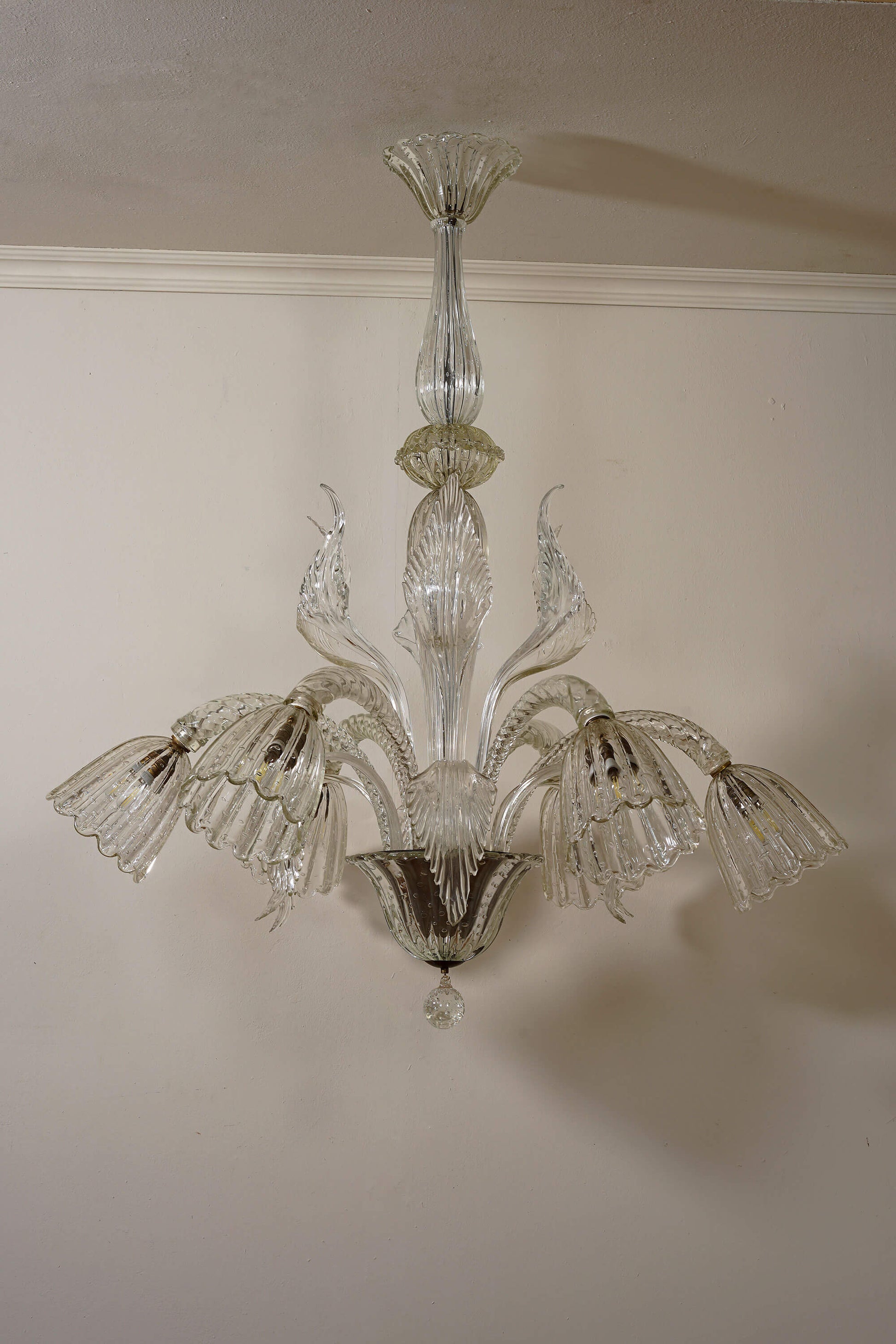 Lampadario in Vetro di Murano: Eleganza degli Anni '40.| Lo Stile Italiano