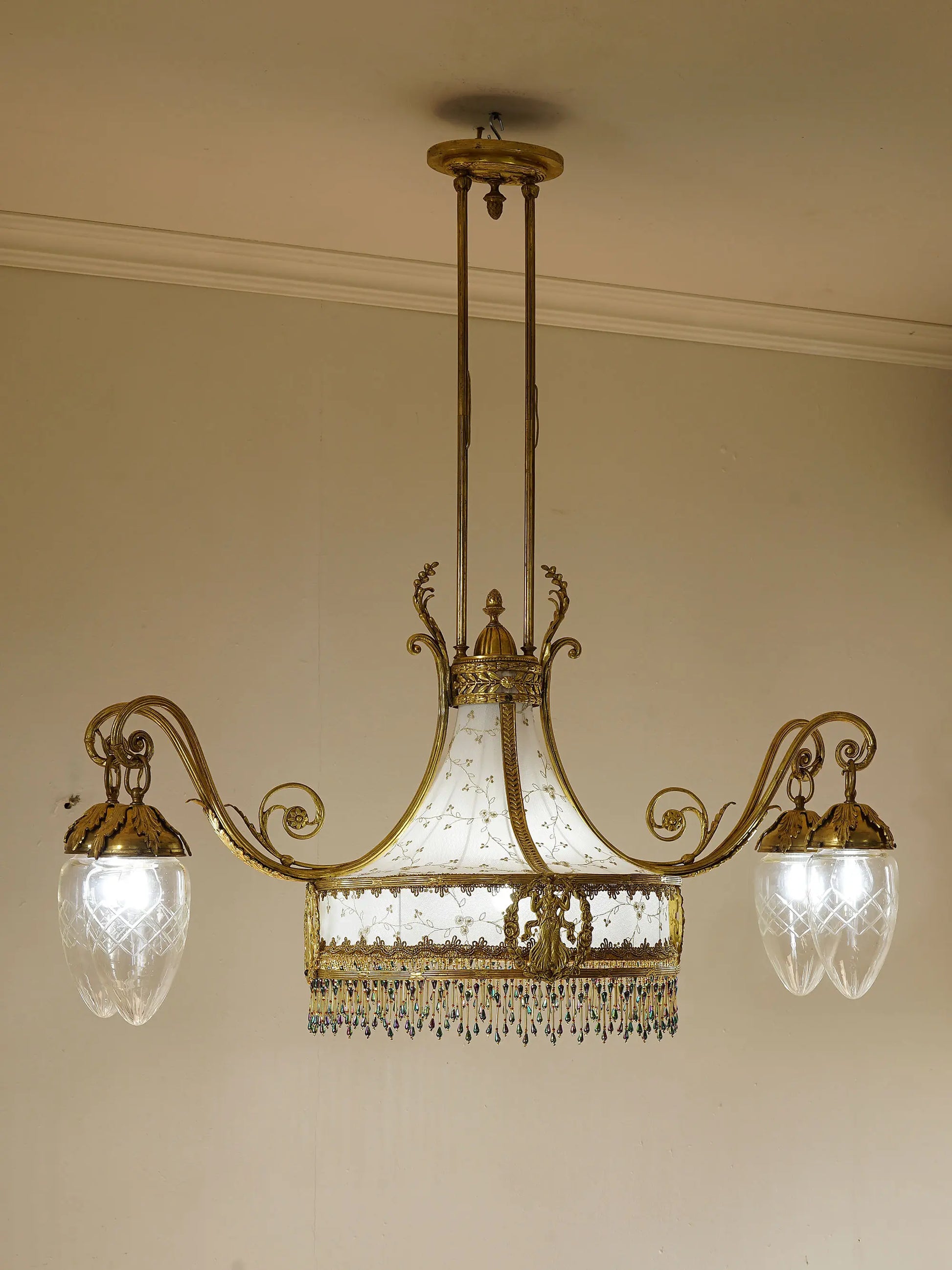 Lampadario Art Nouveau in ottone dorato. | Lo Stile Italiano