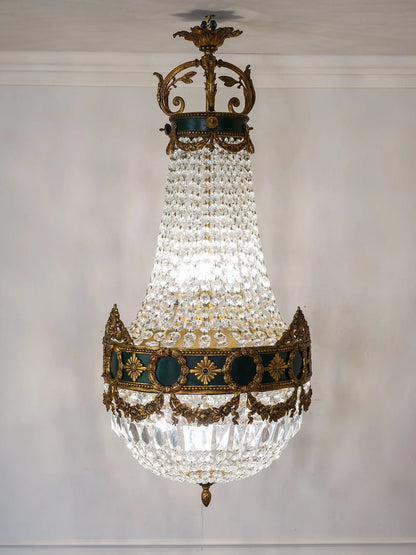 Lampadario vintage anni ’40 in cristallo e ottone dorato, stile Impero, forma a mongolfiera | Lo Stile Italiano