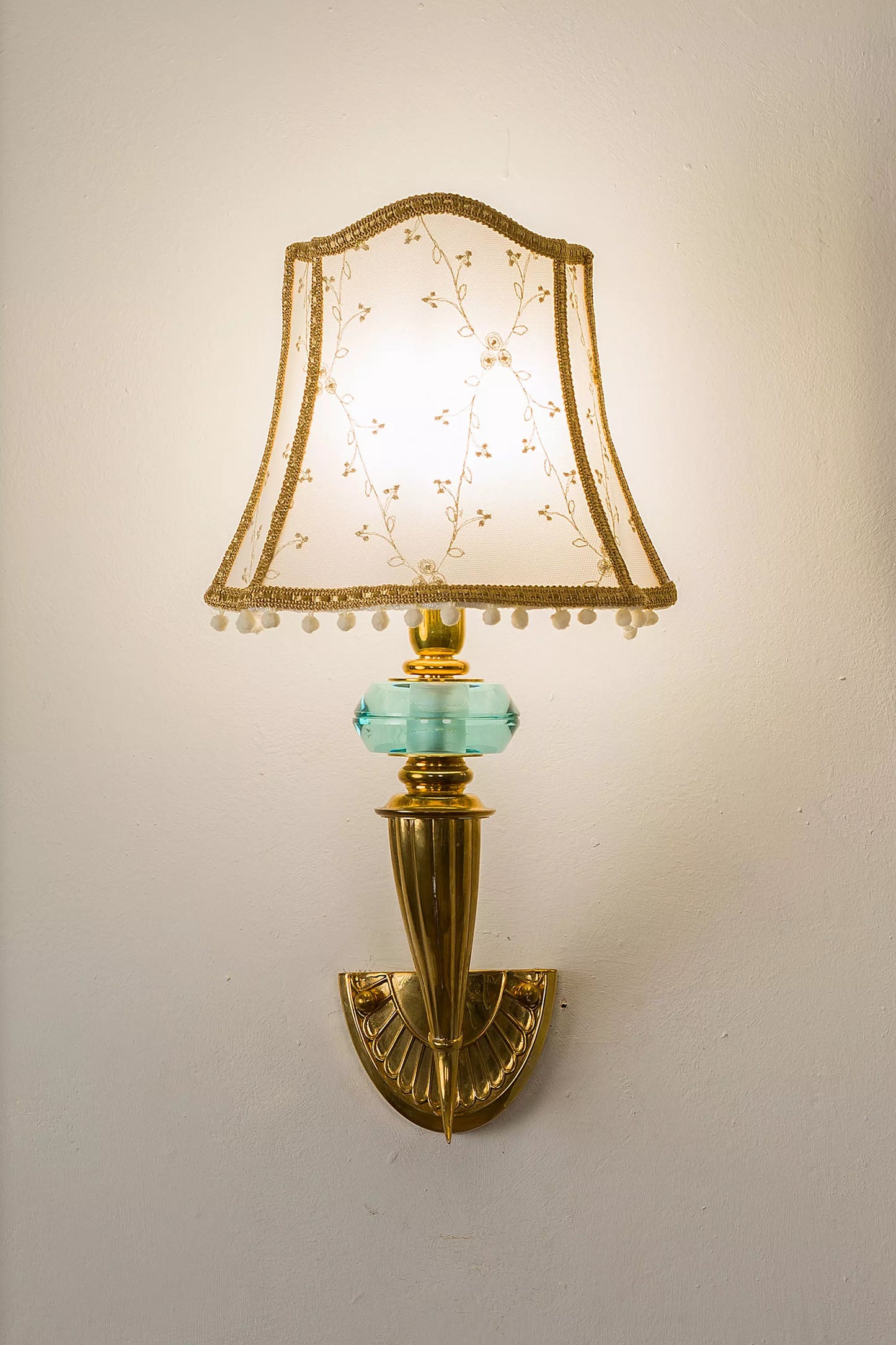 Lampade antiche per camera da letto. Lo Stile Italiano