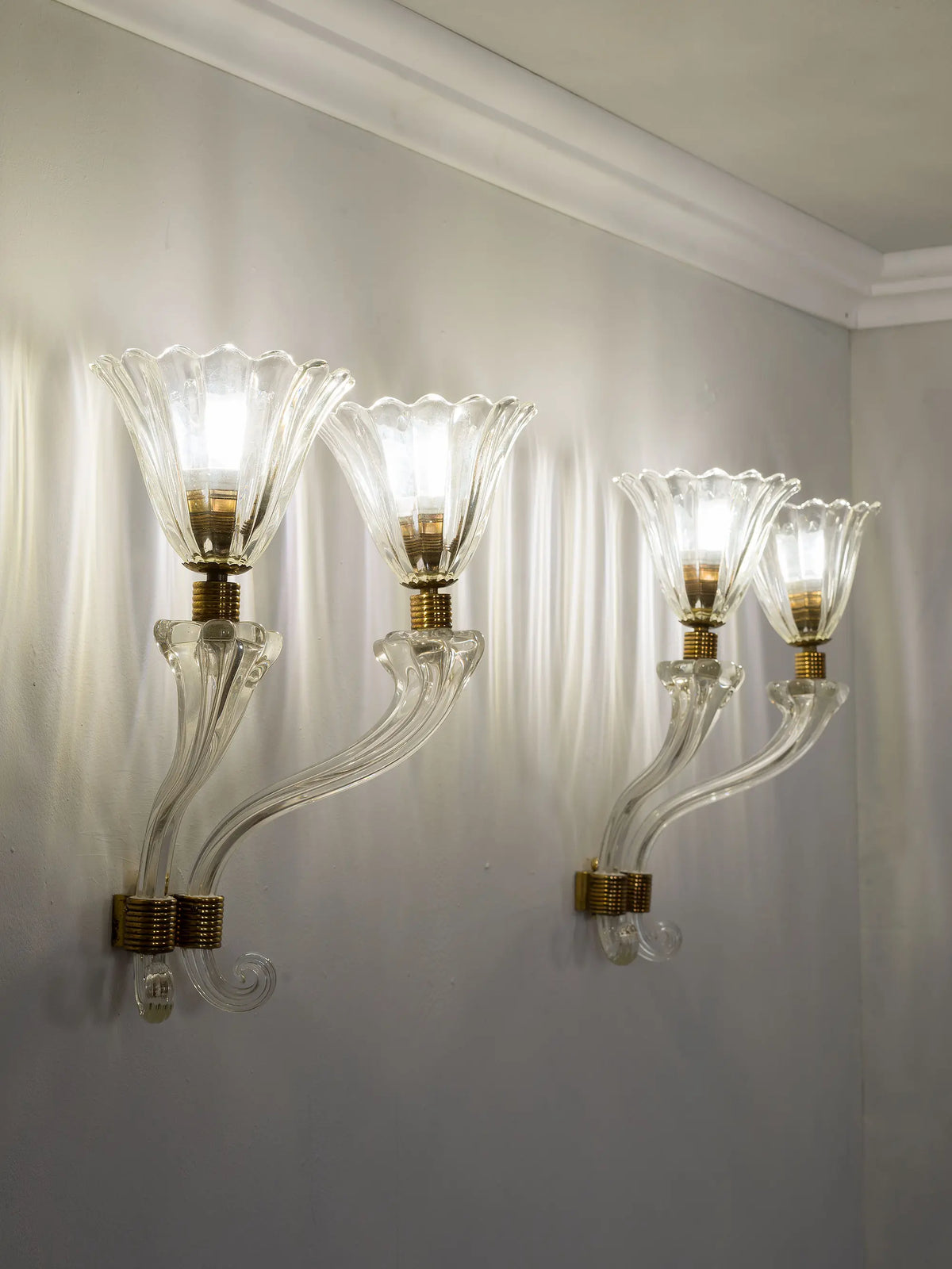 Pair of Archimede Seguso Murano glass wall lamps from the 1930s | Lo Stile Italiano