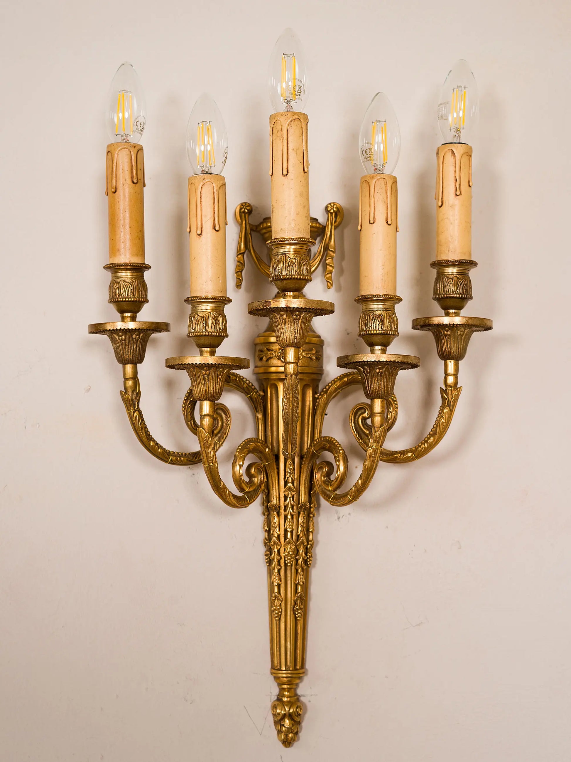 Vintage wall sconce pair brass, five‐light each, Louis XVI design | Lo-Stile-Italiano