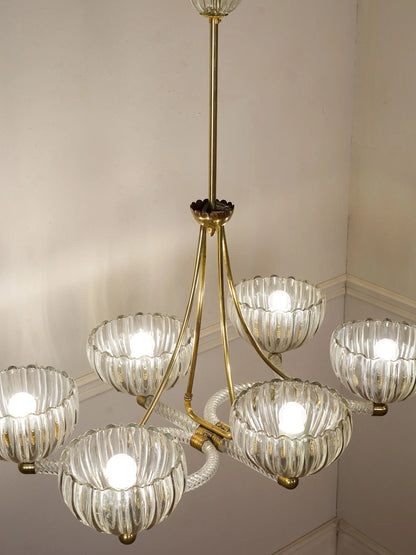 Lampadario in vetro di Murano anni ’50 con struttura in ottone e sei luci. | Lo Stile Italiano