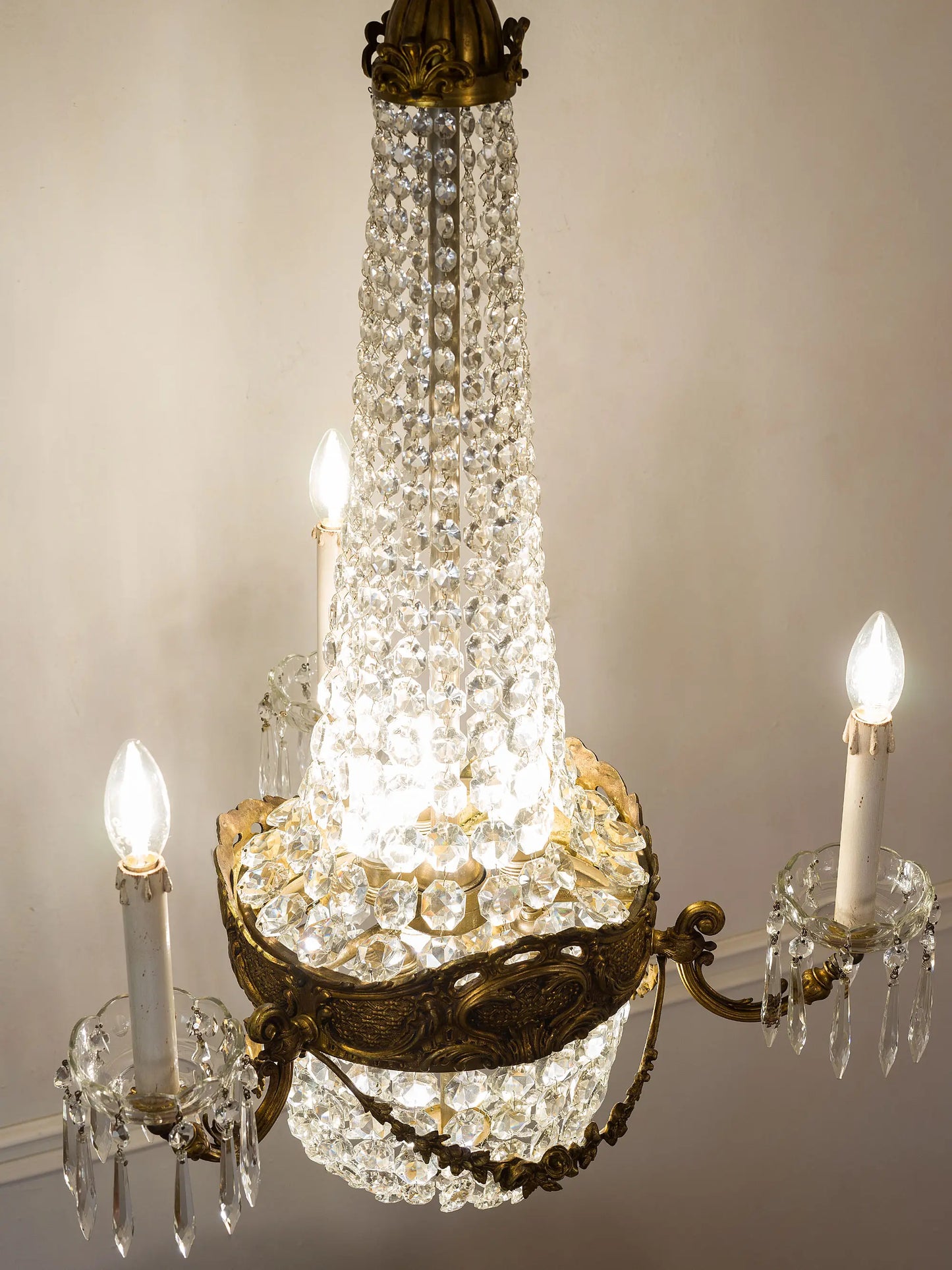 Lampadario dei primi anni del 900 per soggiorni, hotel, negozi. | Lo Stile Italiano
