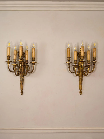 Coppia applique neoclassiche in ottone, con decorazioni a foglie e festoni | Lo-Stile-Italiano