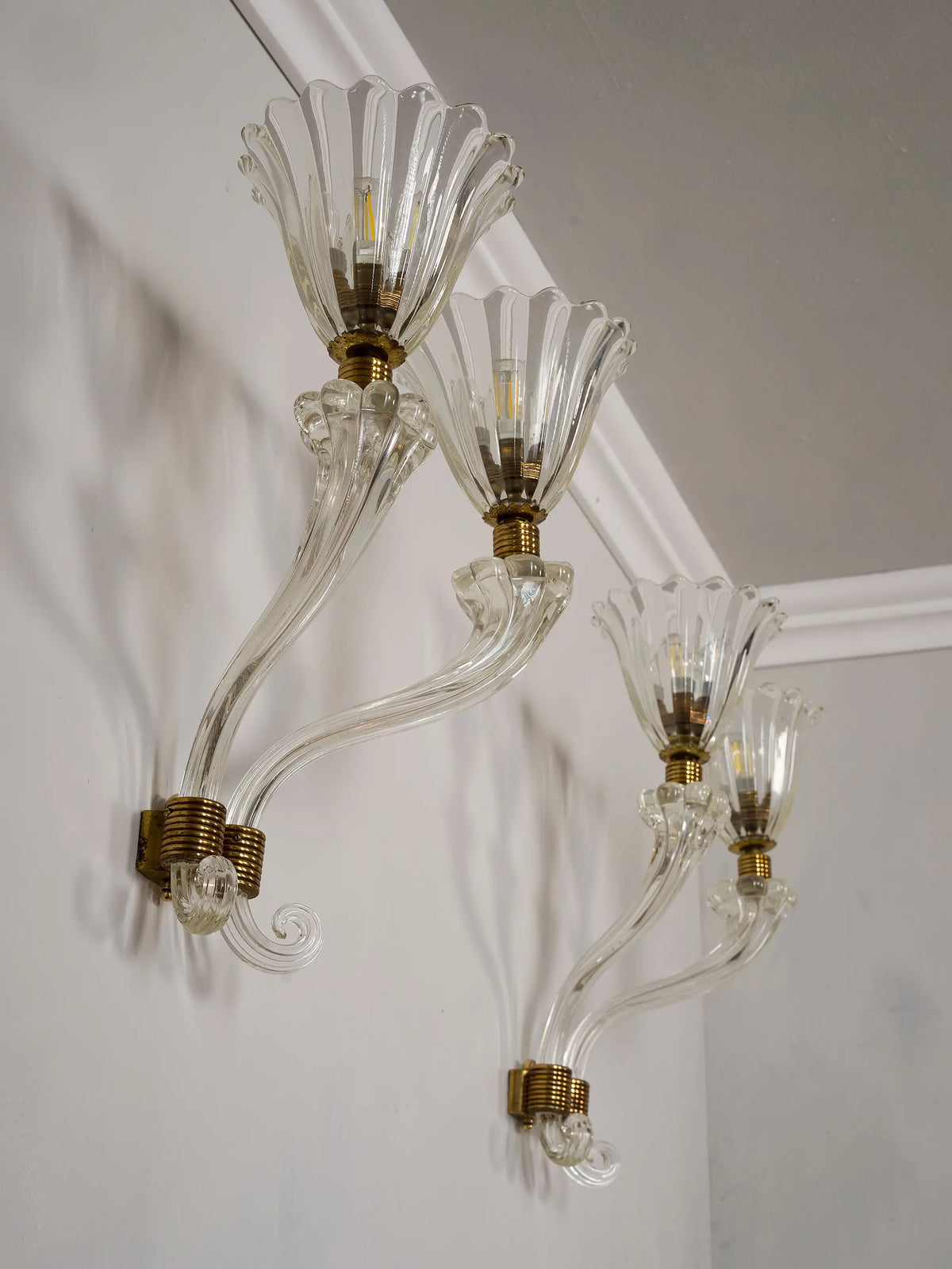 Pair of vintage Murano glass wall lights with two sinuous arms | Lo Stile Italiano