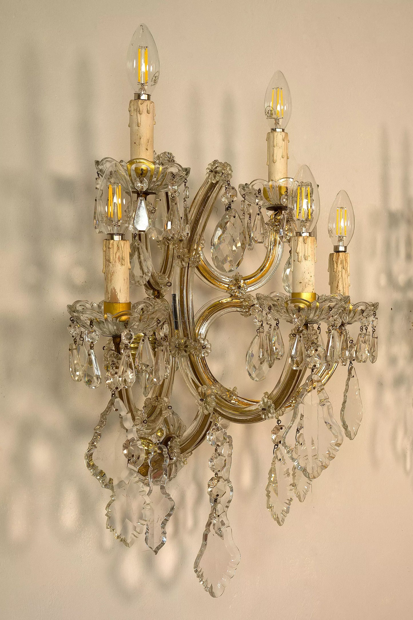 Cristalli molati a mano e design classico. | Lo Stile Italiano