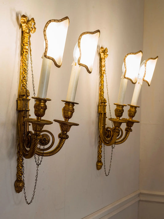 Coppia di applique Impero Napoleone III in bronzo dorato a due luci | Lo Stile  Italiano