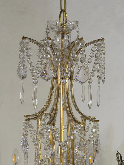 detail of the upper part of the chandelier | Lo Stile Italiano
