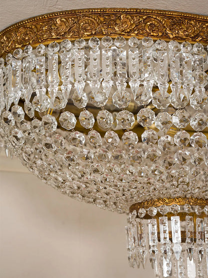 Lampadario a soffitto ovale in cristallo. - Lo Stile Italiano