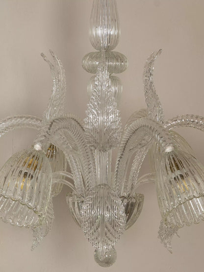Particolare centrale del lampadario Barovier in vetro di Murano. | Lo Stile Italiano