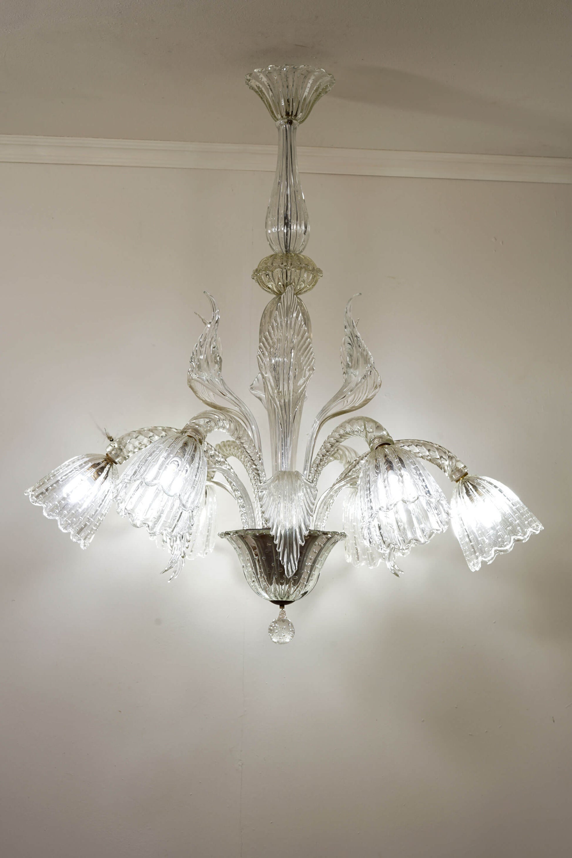 Lampadario Artigianale Murano Lusso e Bellezza. Lo Stile Italiano