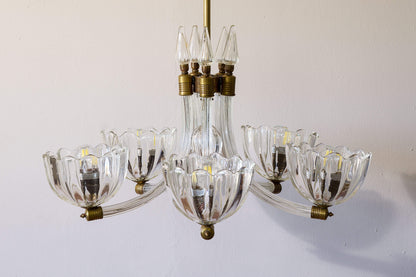 Lampadario italiano vintage, Barovier & Toso, con bracci in vetro a forma di mezza luna e abili lavori artigianali.. | Lo Stile Italiano