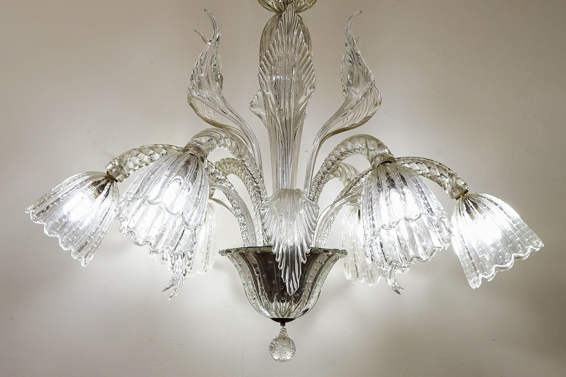 Grande lampadario in vetro soffiato di Murano.| Lo Stile Italiano