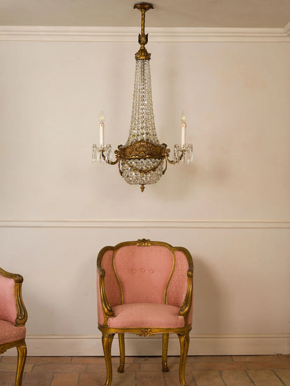 Lampadario stile impero fotografato insieme a poltroncine Napolene III . | Lo Stile Italiano