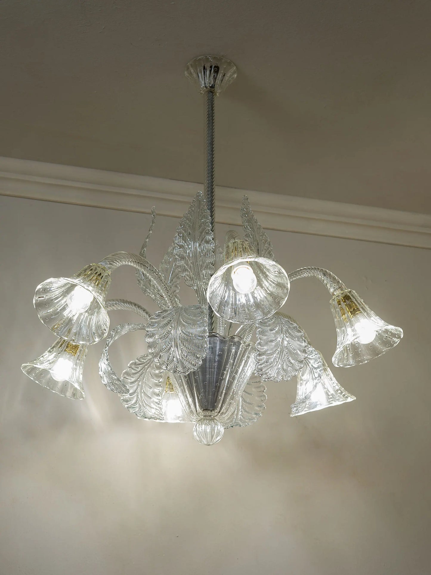 Lampadario artistico vintage in vetro soffiato Murano, 6 luci, ideale per soggiorno o sala da pranzo. | Lo Stile Italiano