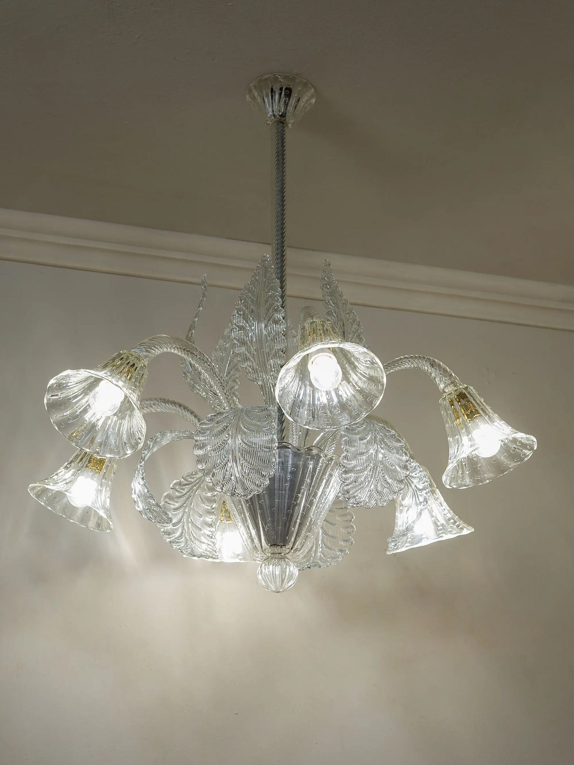 Lampadario artistico vintage in vetro soffiato Murano, 6 luci, ideale per soggiorno o sala da pranzo. | Lo Stile Italiano