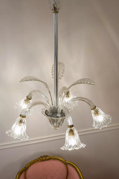Lampadario in vetro di Murano in stile Art Déco, realizzato artigianalmente negli anni '40 con squisiti dettagli in vetro veneziano.. | Lo Stile Italiano