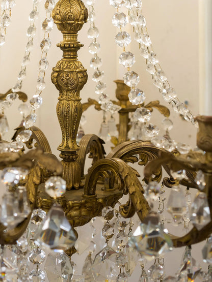 Lampadario di lusso in bronzo e cristallo per arredamento salone classico