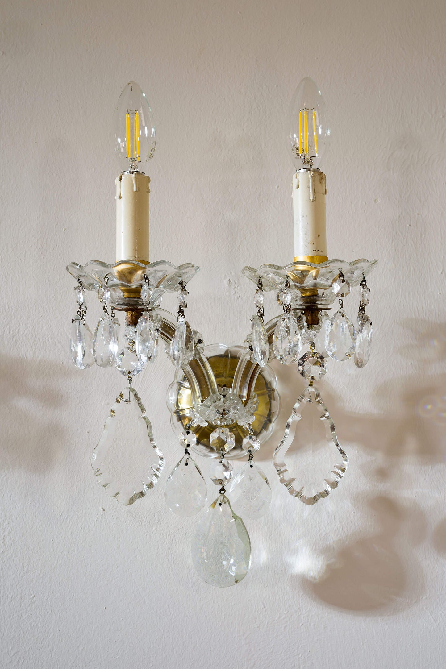 Antiche lampade a muro di cristallo.|Lo Stile Italiano