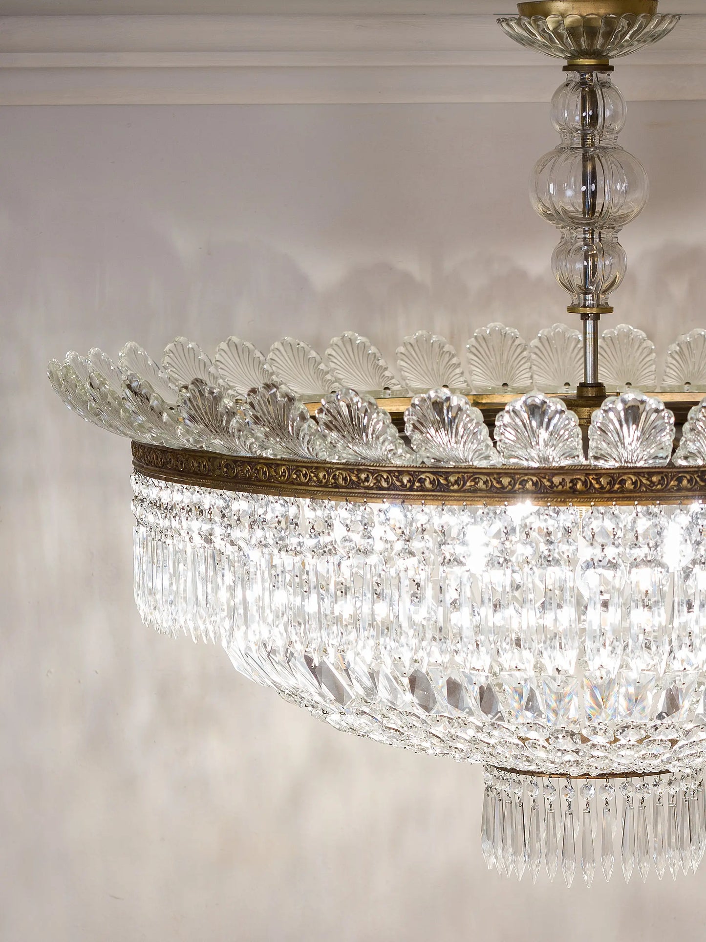 Dettaglio della struttura del lampadario mid century| Lo Stile Italiano