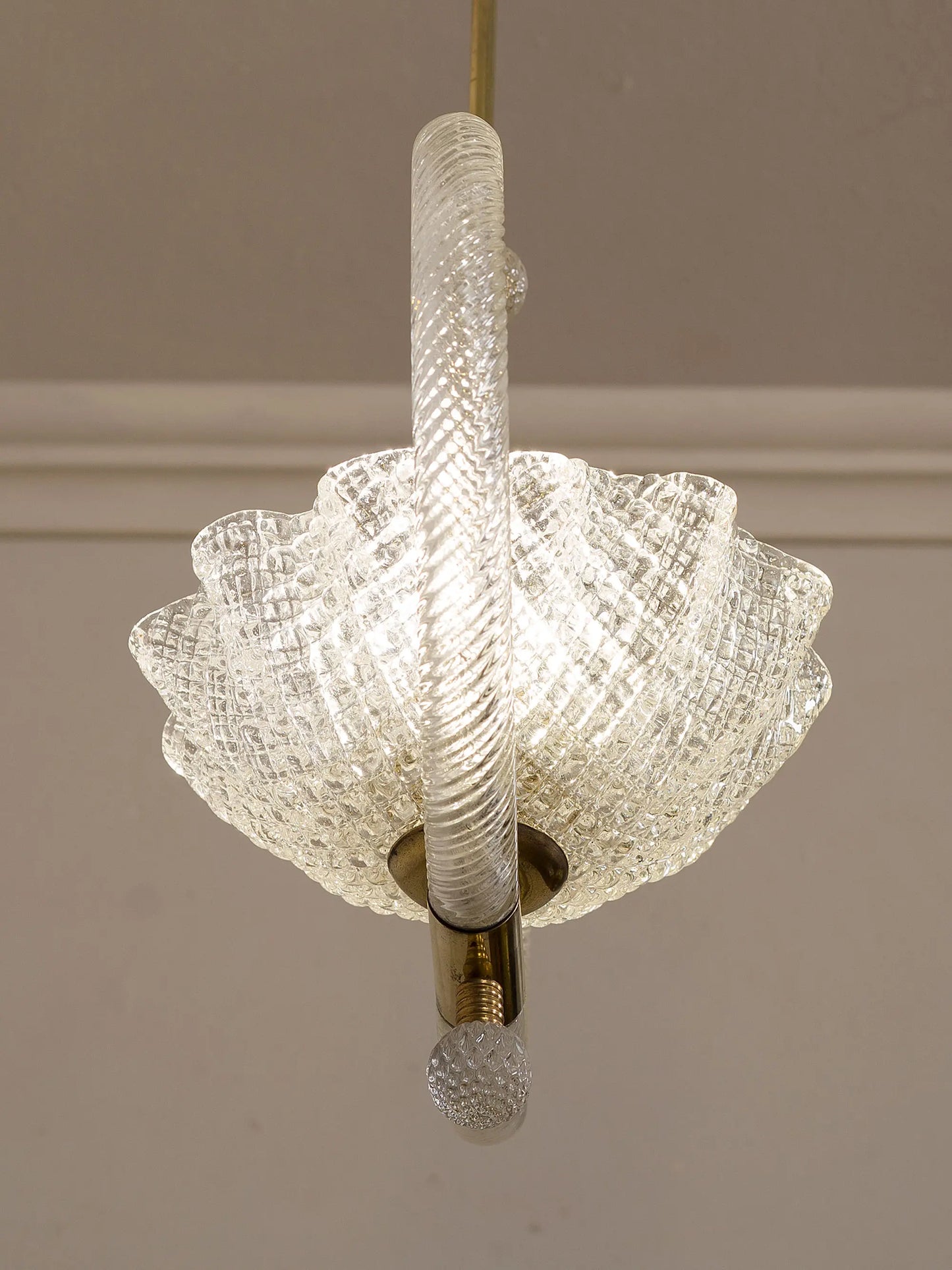 Vista di fianco del lampadario di Murano Barovier | Lo Stile Italiano