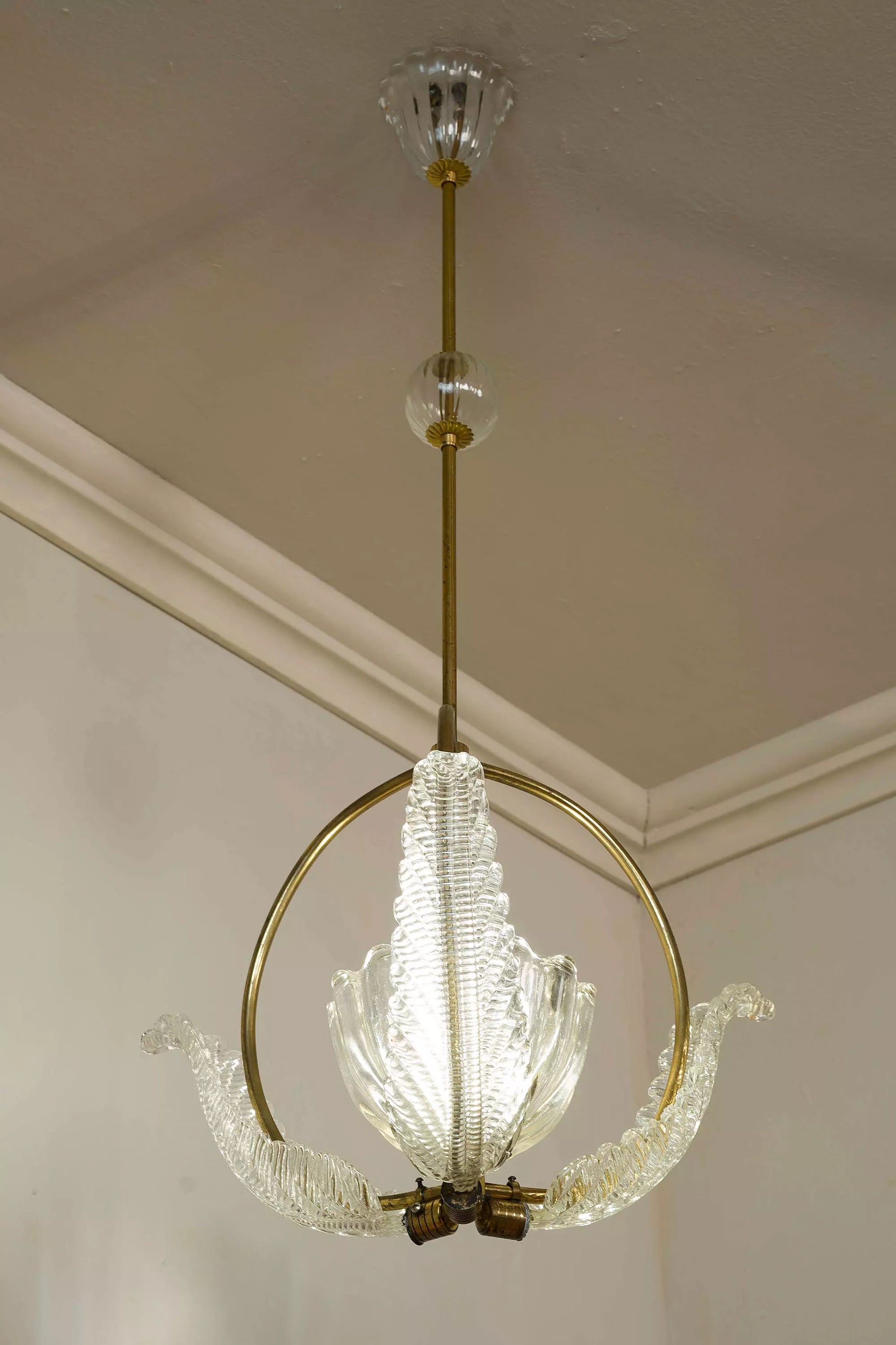 Lampadario Art Deco in vetro di Murano con 1 coppa centrale e 3 foglie laterali|Lo Stile Italiano