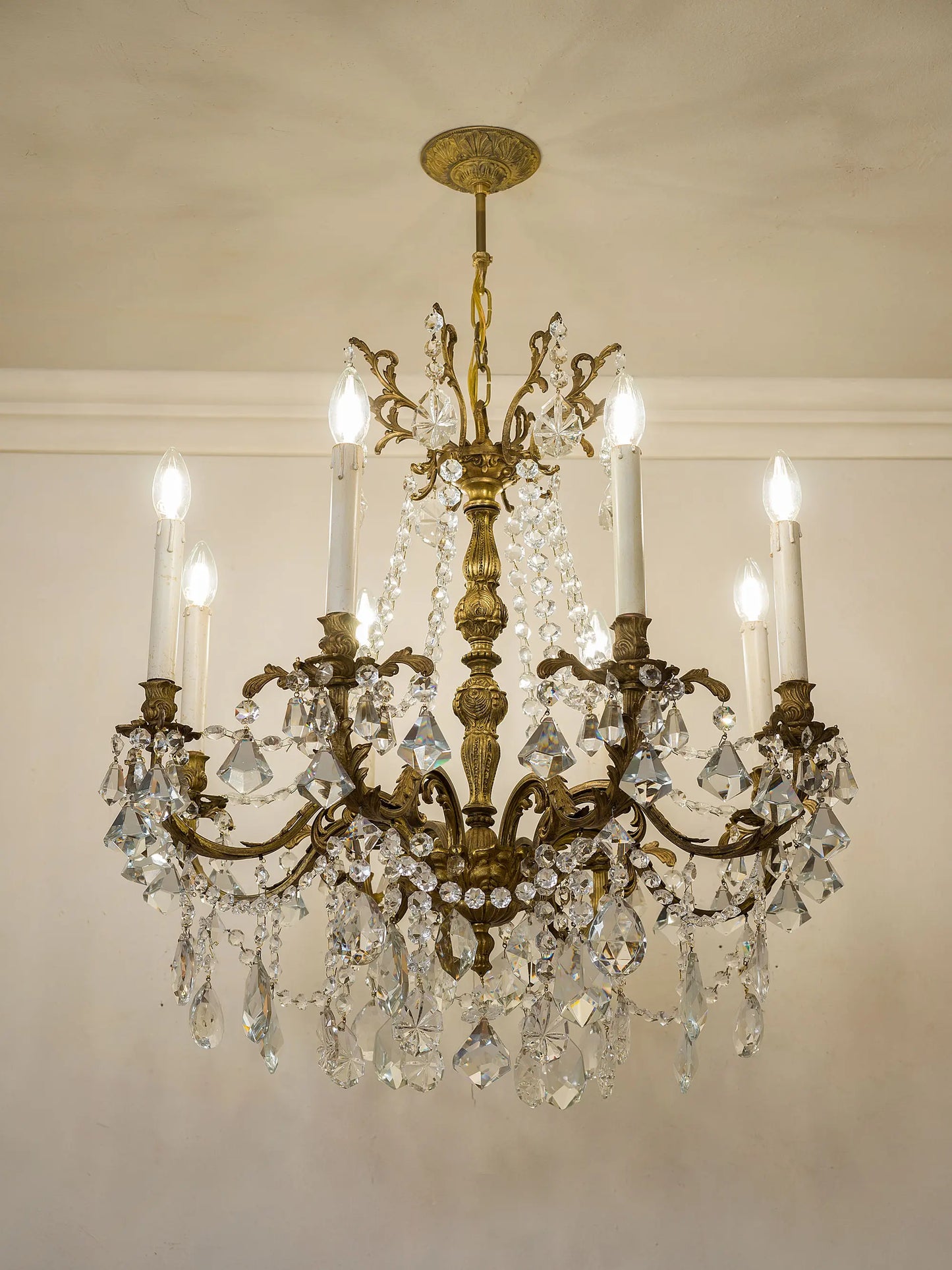 Lampadario anni '40 in cristallo e bronzo stile Luigi XVI | Lo Stile Italiano