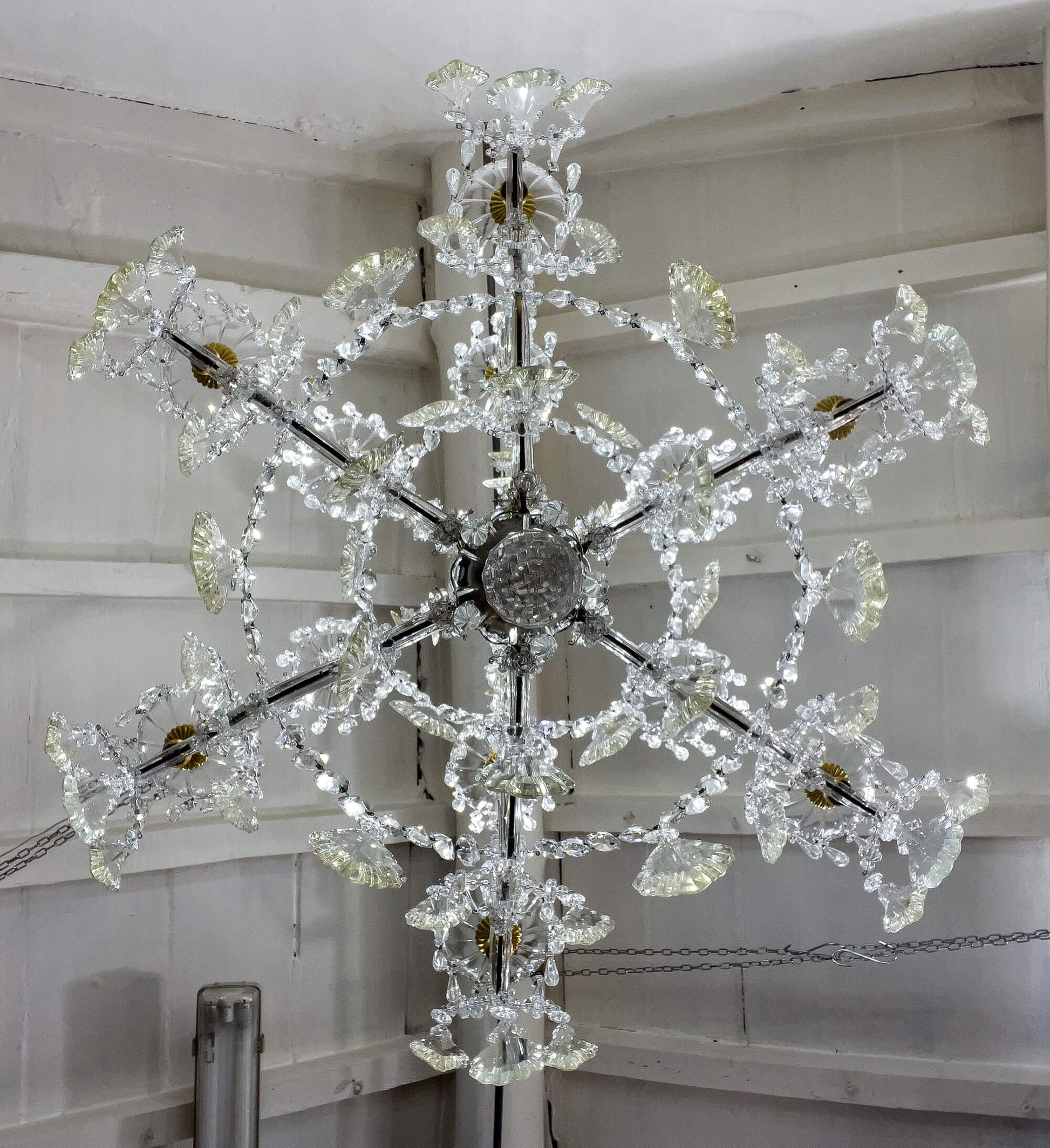Lampadario di Boemia. | Lo Stile Italiano