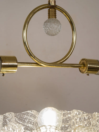 Dettaglio della sfera in vetro di Murano del lampadario | Lo Stile Italiano