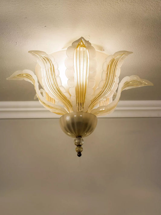 Plafoniera in vetro di Murano pregiato e oro zecchino. - Lo Stile Italiano