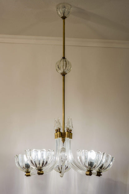 Lampadario Barovier & Toso in vetro, esemplificazione dell'arte italiana e del suo design senza tempo. | Lo Stile Italiano