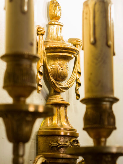 Applique neoclassiche in ottone a cinque bracci, stile Luigi XVI | Lo Stile Italiano