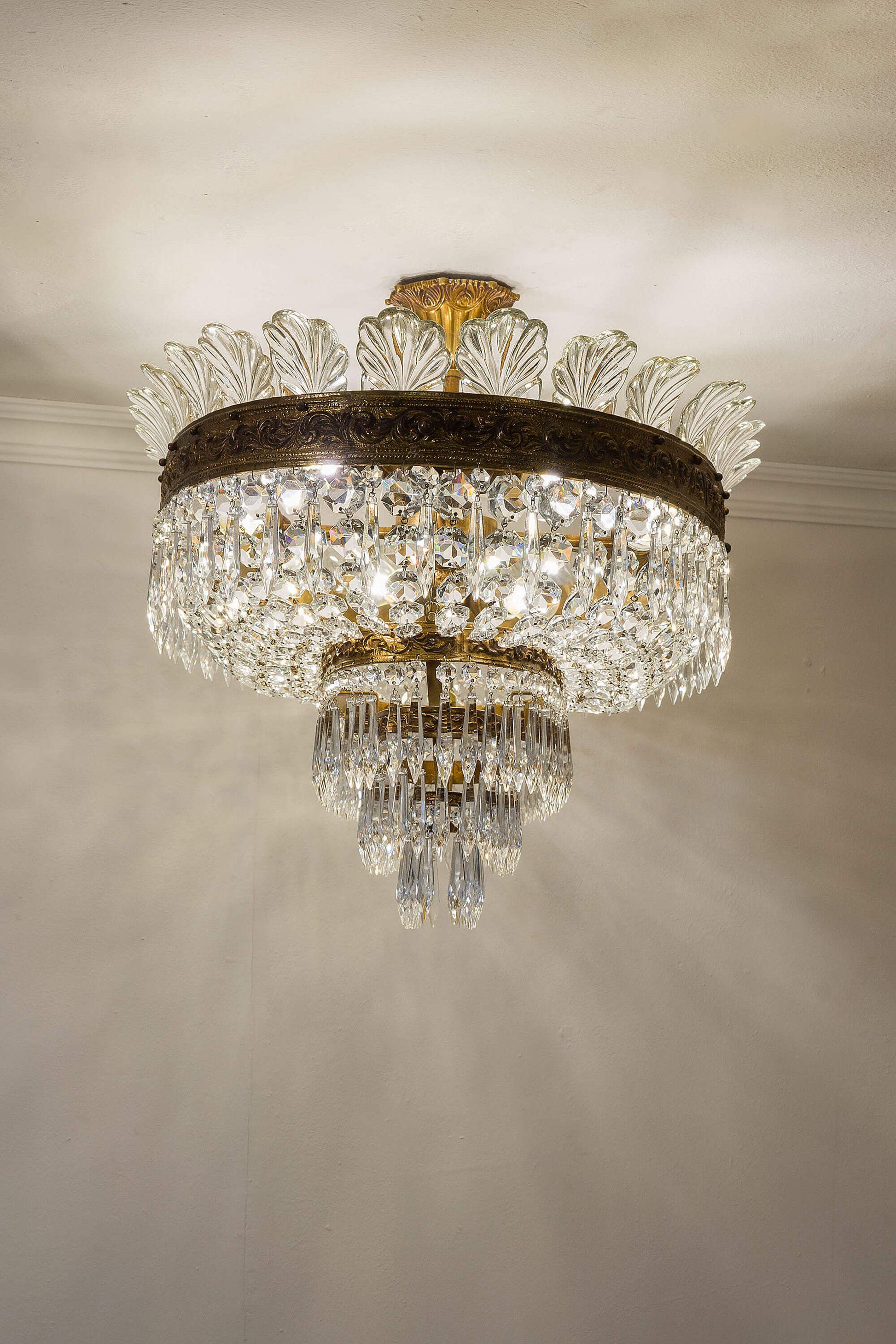 Lampadario da camera di cristallo. | Lo Stile Italiano